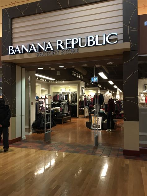 Banana republic factory outlet - The Eagan Banana Republic Factory store at 3925 Eagan Outlets Parkway is stocked with the modern, versatile apparel and accessories you love at an exceptional value. From covetable on-trend pieces to tailored performance styles, Banana Republic Factory provides an elevated selection of wear-everywhere women’s and men’s clothing—all ...